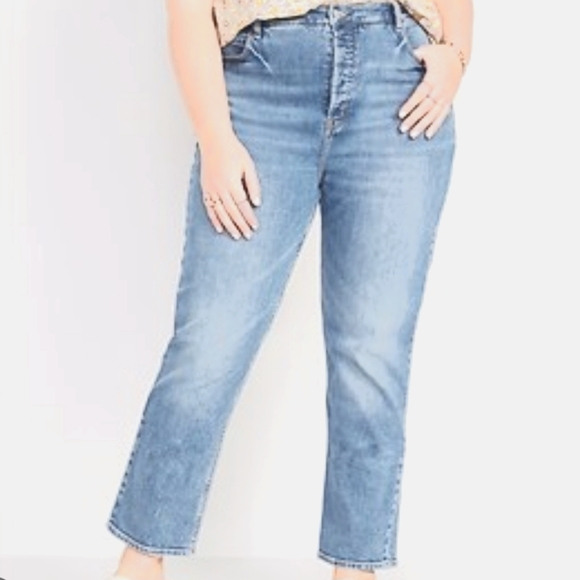 Old Navy Denim - NWT Women's Old Navy Sky-Hi Straight Ankle Jeans